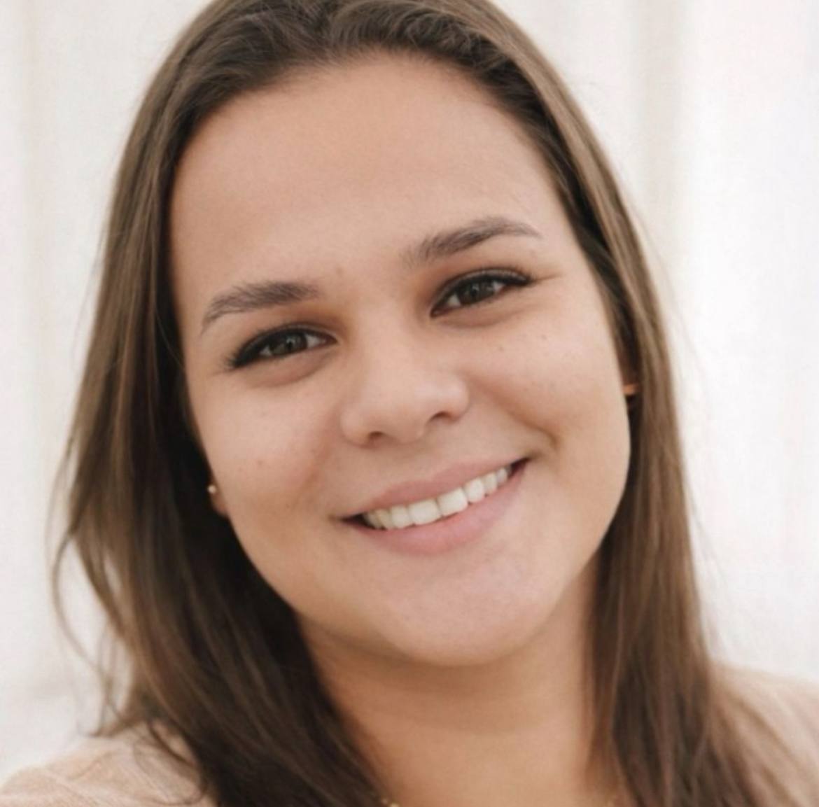 VIVIANE CARVALHO